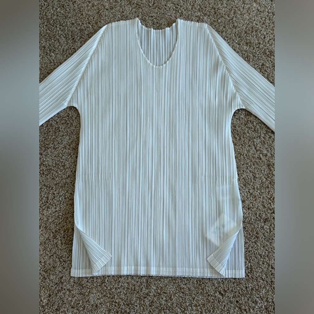 Pleats Please Issey Miyake Monthly Color April White Top Jk201